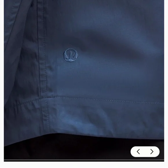 lululemon athletica Coaches Men's Lightweight Jacket - Picture 4 of 6
